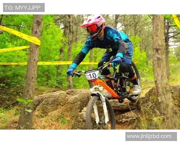 深圳极限运动队的速度之旅探索极限运动的激情与挑战 深圳极限运动队的速度之旅探索极限运动的激情与挑战